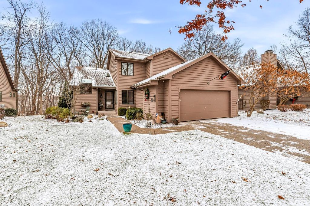 Photo of 3359 Bridgetown Road, Bristol, IN 46507 (MLS # 202549412)