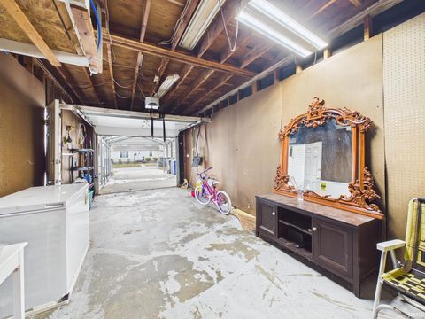 Tiny photo for 1214 N Burke Street, Kokomo, IN 46901 (MLS # 202602554)