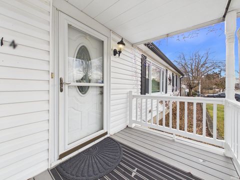 Tiny photo for 1214 N Burke Street, Kokomo, IN 46901 (MLS # 202602554)