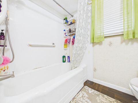 Tiny photo for 1214 N Burke Street, Kokomo, IN 46901 (MLS # 202602554)