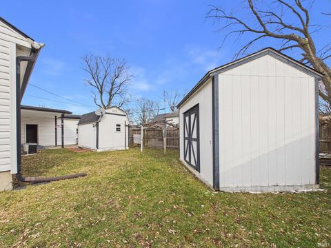 Tiny photo for 1214 N Burke Street, Kokomo, IN 46901 (MLS # 202602554)