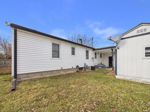 Tiny photo for 1214 N Burke Street, Kokomo, IN 46901 (MLS # 202602554)