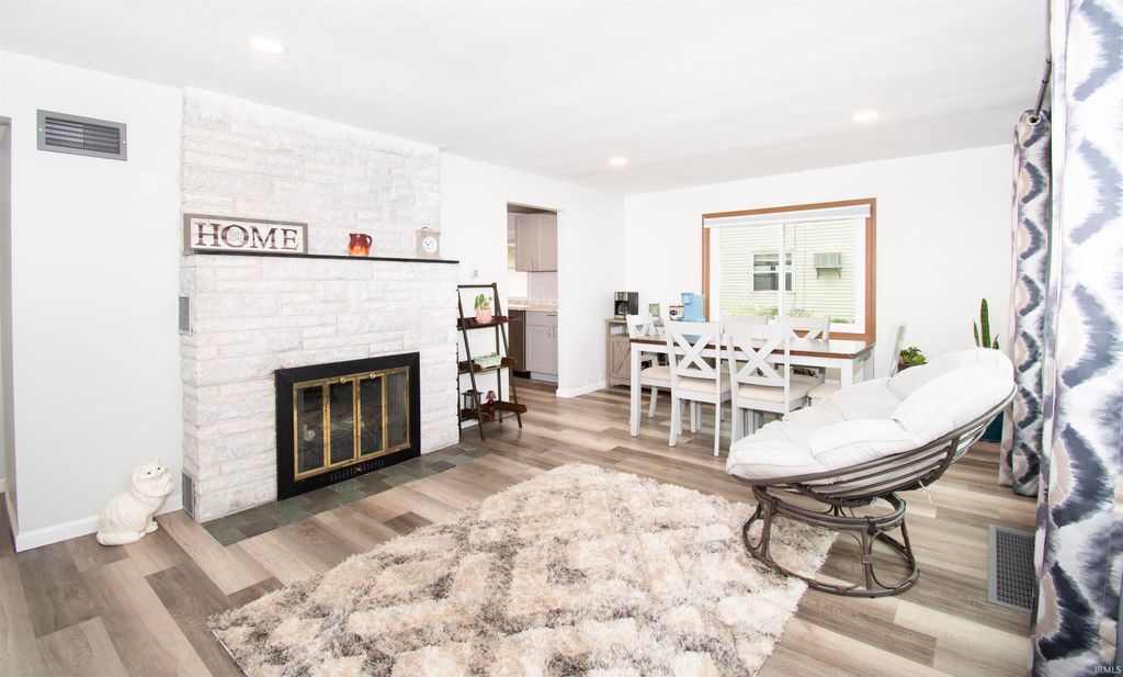 Photo of 406 N Oak Street, Kendallville, IN 46755 (MLS # 202613860)