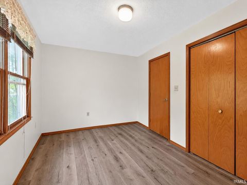 Tiny photo for 812 S 1250 E, Loogootee, IN 47553 (MLS # 202620086)