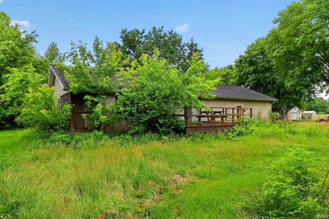 Tiny photo for 812 S 1250 E, Loogootee, IN 47553 (MLS # 202620086)
