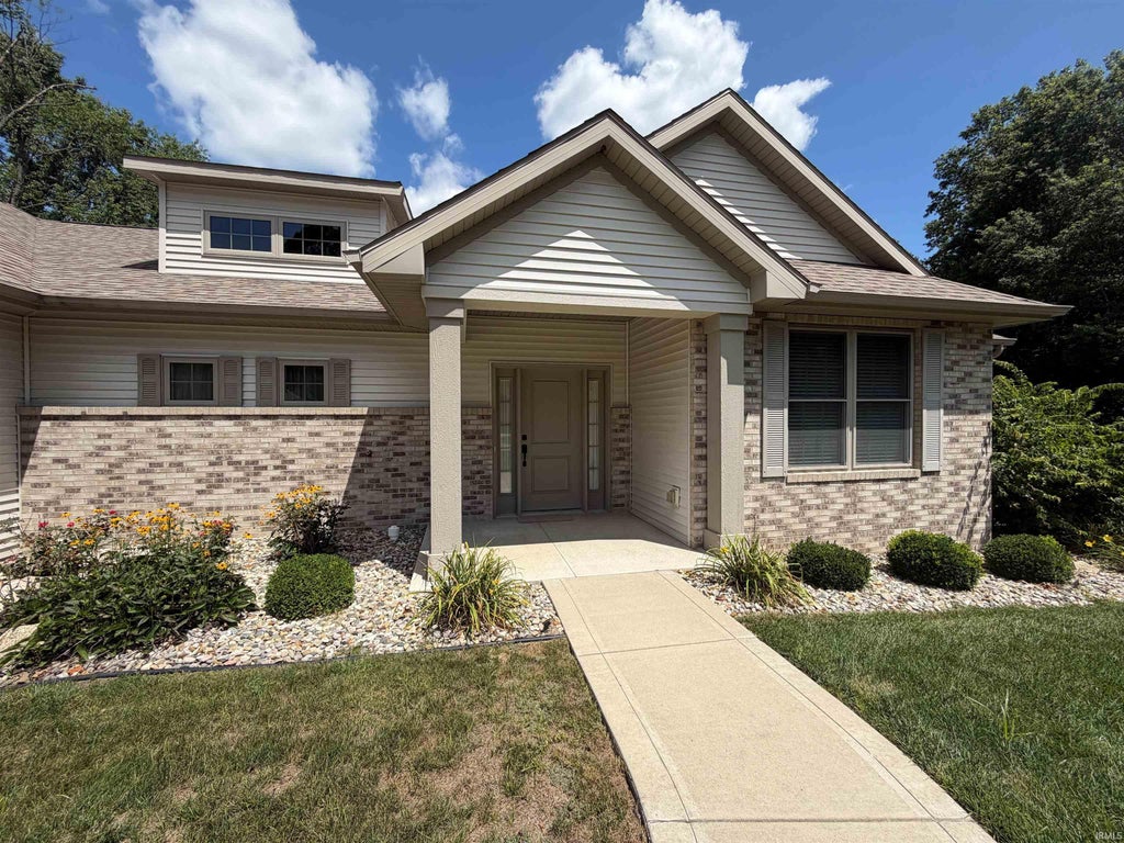 Photo of 2121 Woodland Estates Drive, Elkhart, IN 46514 (MLS # 202629972)