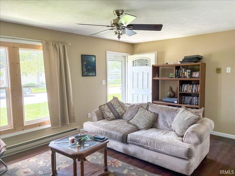 Tiny photo for 811 S Hemlock Trail, Winchester, IN 47394 (MLS # 202618493)