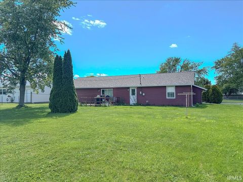 Tiny photo for 811 S Hemlock Trail, Winchester, IN 47394 (MLS # 202618493)