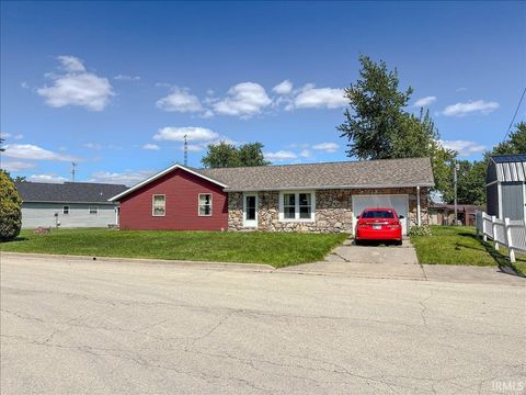 Tiny photo for 811 S Hemlock Trail, Winchester, IN 47394 (MLS # 202618493)