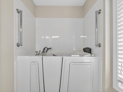 Tiny photo for 3234 Covington Reserve Parkway Parkway, Fort Wayne, IN 46804 (MLS # 202618743)