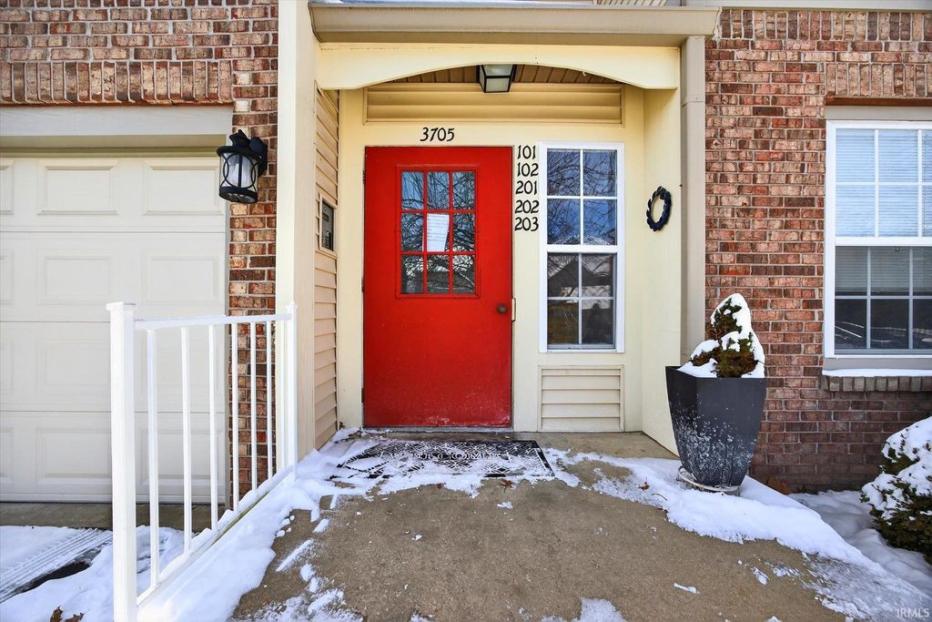 Photo of 3705 E Barrington Drive #B101, Bloomington, IN 47408 (MLS # 202549432)