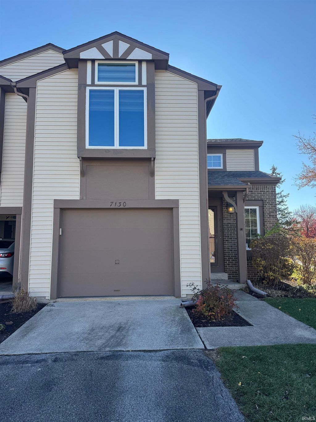 Photo of 7130 Thamesford Drive, Fort Wayne, IN 46835 (MLS # 202548041)