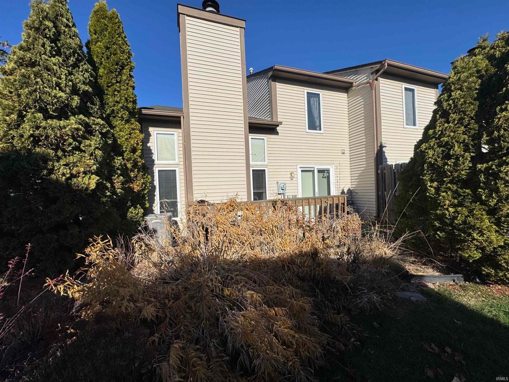 Photo of 7130 Thamesford Drive, Fort Wayne, IN 46835 (MLS # 202548041)