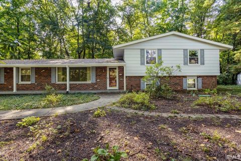 Photo of 2540 Shagbark Lane, West Lafayette, IN 47906 (MLS # 202538105)