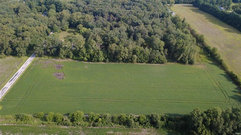 Tiny photo for 3852 North 1400 West Road, Medaryville, IN 47957 (MLS # 202635919)
