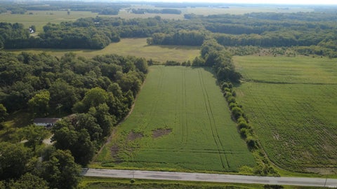 Tiny photo for 3852 North 1400 West Road, Medaryville, IN 47957 (MLS # 202635919)