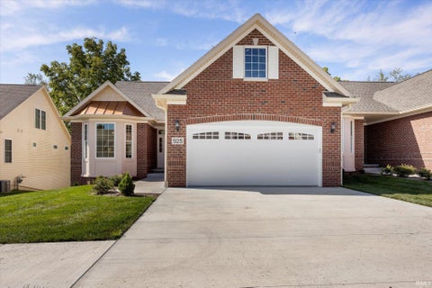 Photo of 925 W Baywood Drive, Bloomington, IN 47401 (MLS # 202635920)