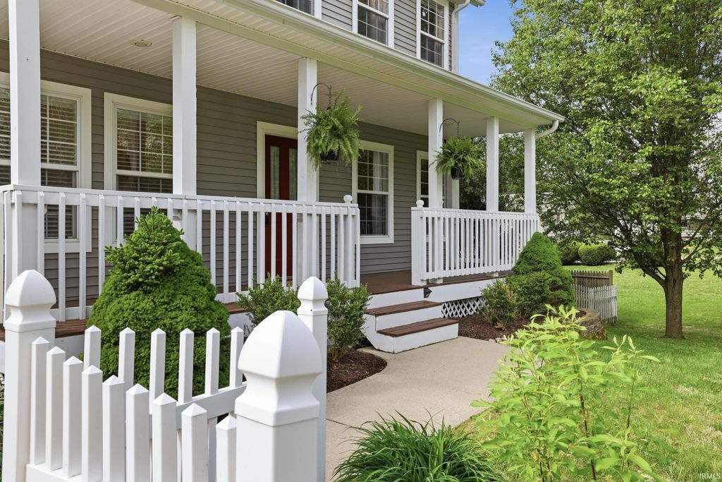 Photo of 632 E Northcliff Avenue, Bloomington, IN 47408 (MLS # 202613647)