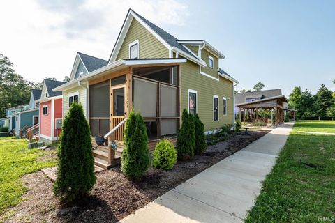 Photo of 1304 E Short Street, Bloomington, IN 47401 (MLS # 202607043)