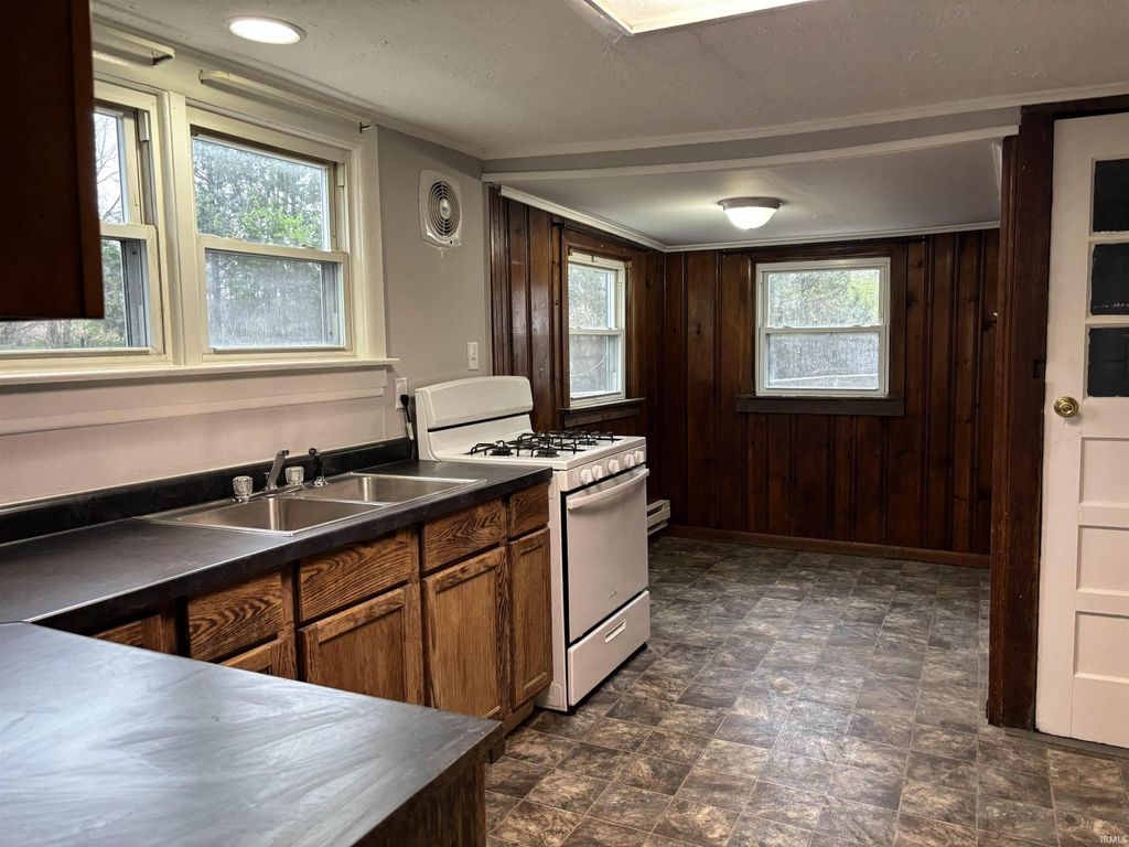 Photo of 2205 vinton Street, Lafayette, IN 47904 (MLS # 202612095)