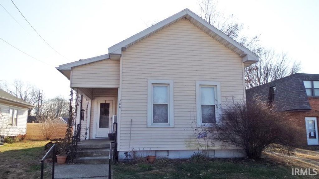 Photo of 208 S 10th Street, Vincennes, IN 47591 (MLS # 202549353)