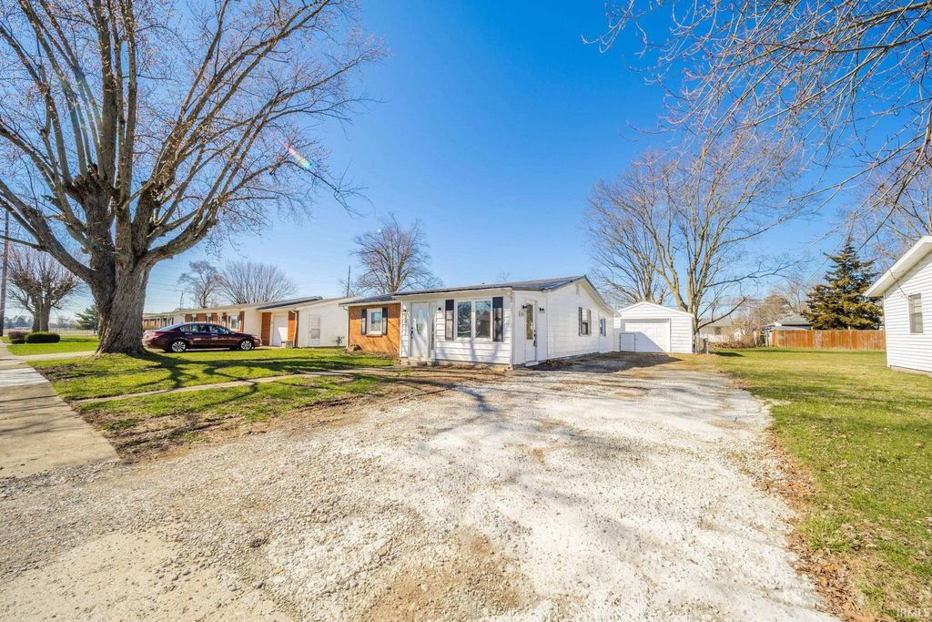 Photo of 3031 Brentwood Road, New Castle, IN 47362 (MLS # 202608094)