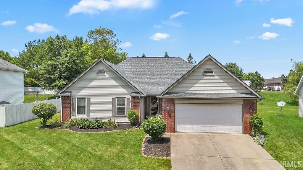 Photo of 3244 S Southern Oaks Drive, Bloomington, IN 47401 (MLS # 202636719)