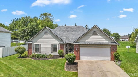 Photo of 3244 S Southern Oaks Drive, Bloomington, IN 47401 (MLS # 202636719)