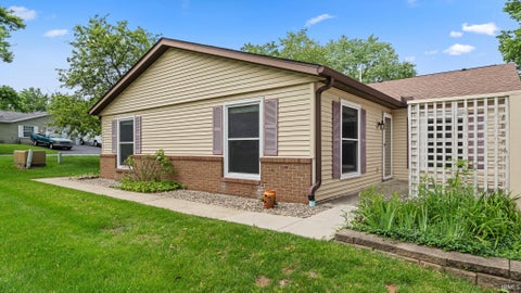 Photo of 581 E Waterloo Court, Bloomington, IN 47401 (MLS # 202621869)