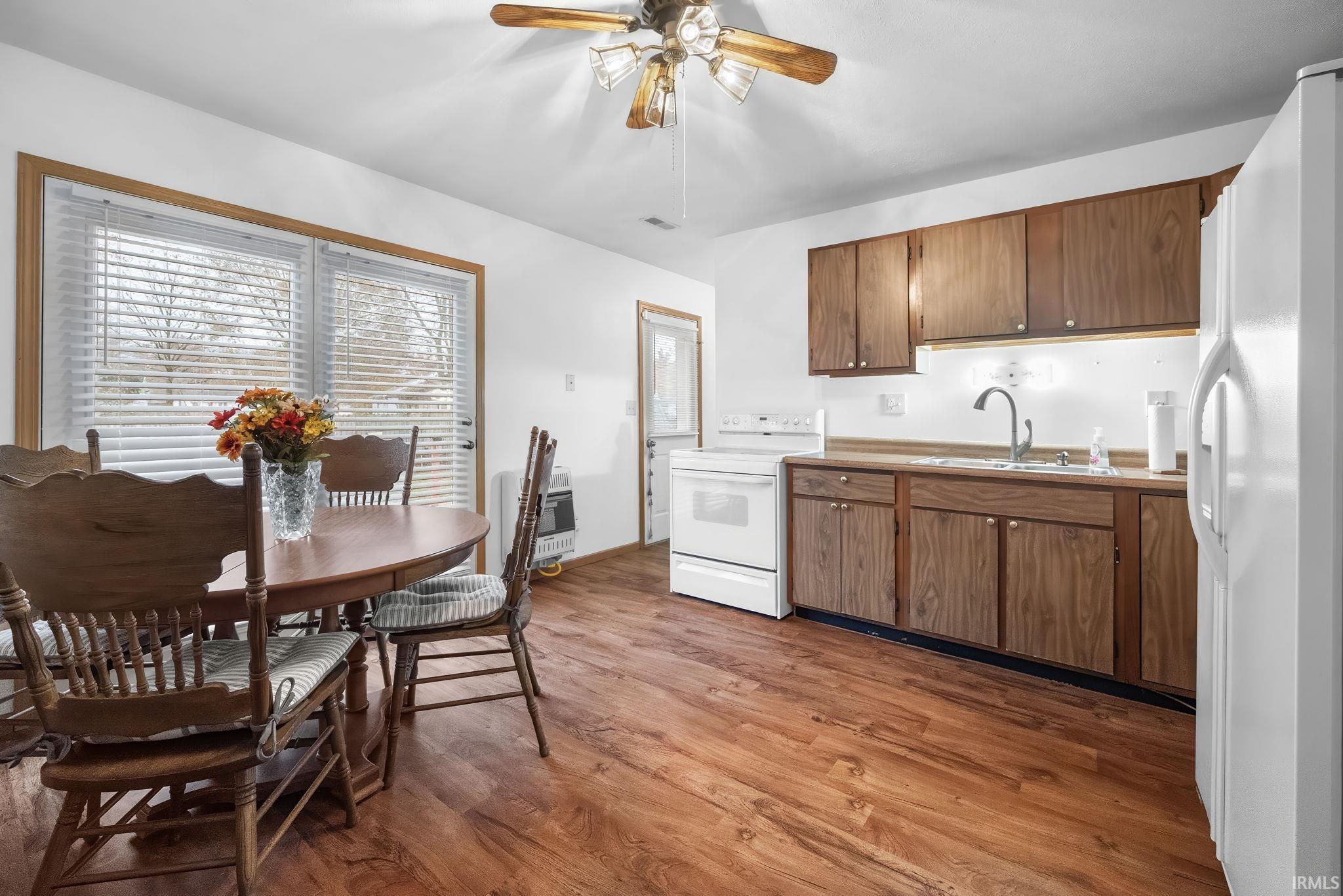 Dayton, Indiana 47941, United States, 3 Bedrooms Bedrooms, ,1 BathroomBathrooms,Residential,Active,248145