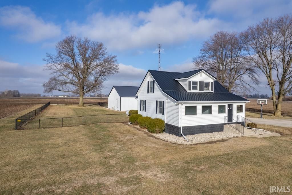 Photo of 6640 W 500 South Road, Swayzee, IN 46986 (MLS # 202601017)