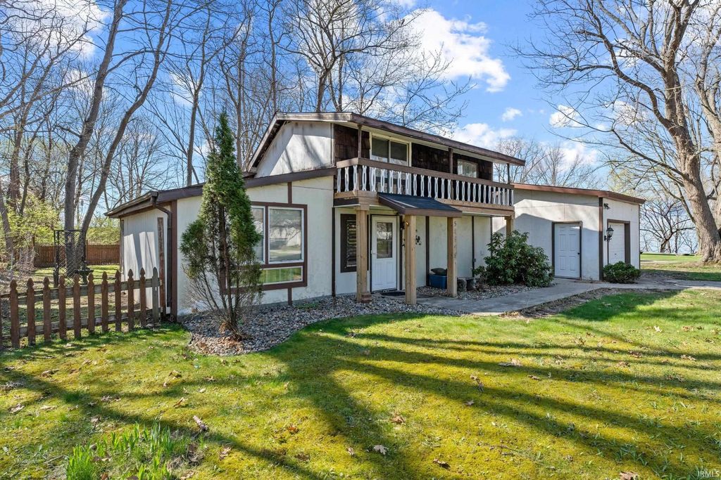 Photo of 57929 18th Street, Elkhart, IN 46517 (MLS # 202611956)