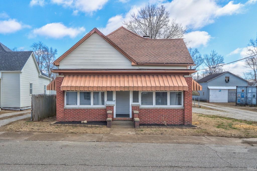 Photo of 417 N 7th Street, Boonville, IN 47601 (MLS # 202605790)