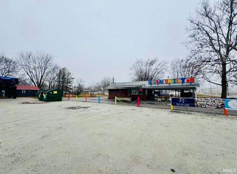 Photo of 113 N Maple Street, Greentown, IN 46936 (MLS # 202605244)