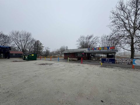 Photo of 113 N Maple Street, Greentown, IN 46936 (MLS # 202605244)