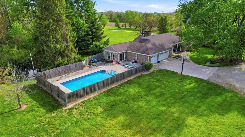 Photo of 3716 E River Road, Bluffton, IN 46714 (MLS # 202615589)