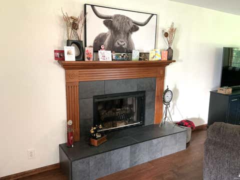 Tiny photo for 304 Oxford Way Street, Logansport, IN 46947 (MLS # 202631341)