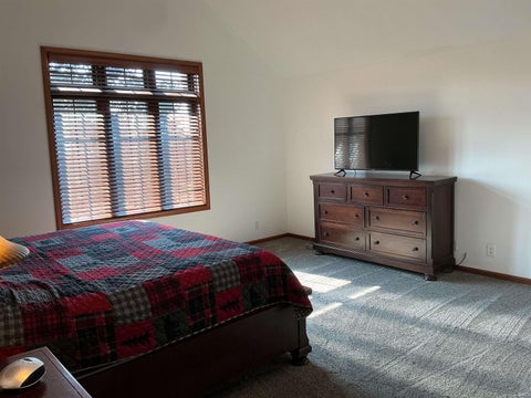 Tiny photo for 304 Oxford Way Street, Logansport, IN 46947 (MLS # 202631341)