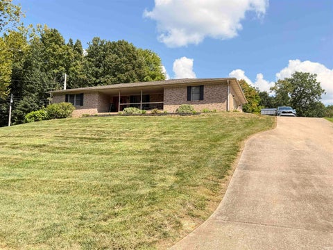 Tiny photo for 3033 Periwinkle Drive, Evansville, IN 47720 (MLS # 202635284)