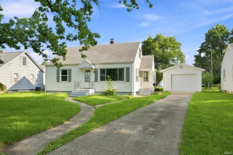 Photo of 910 Jackson Boulevard, Rochester, IN 46975 (MLS # 202634086)