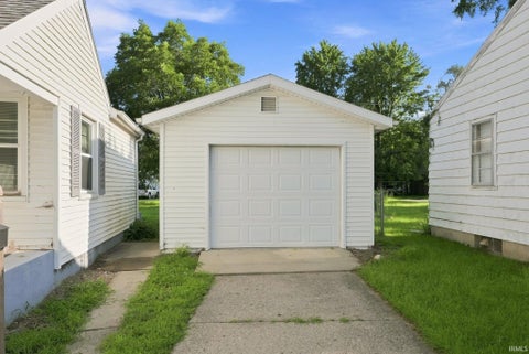 Tiny photo for 910 Jackson Boulevard, Rochester, IN 46975 (MLS # 202634086)