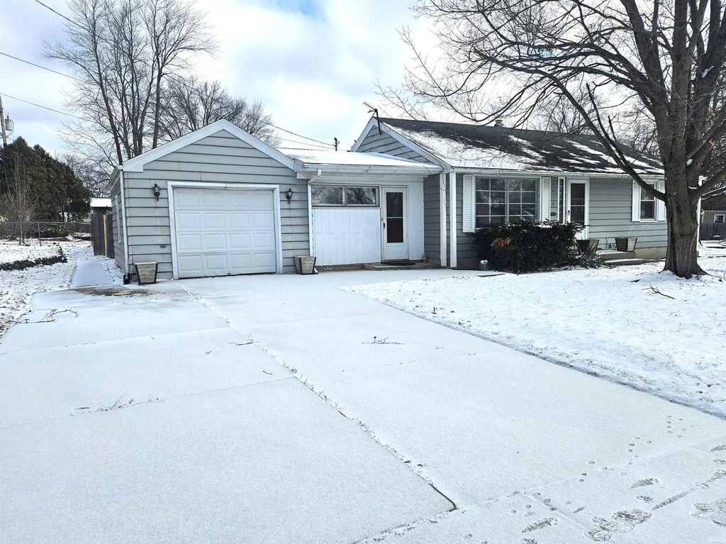 Photo of 1650 Huffman Boulevard, Fort Wayne, IN 46808 (MLS # 202605638)