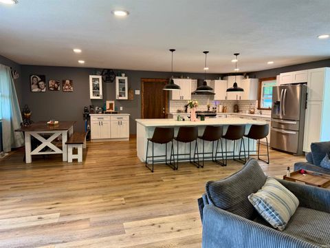 Tiny photo for 1802 S Carole Court, Peru, IN 46970 (MLS # 202615686)