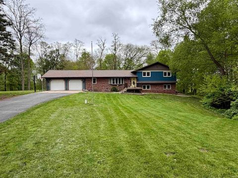 Photo of 1802 S Carole Court, Peru, IN 46970 (MLS # 202615686)