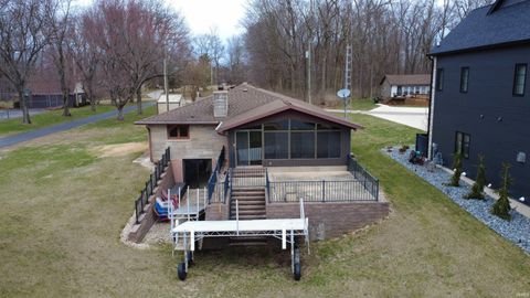 Tiny photo for 2922 S Country Club Dr S Dr, Rochester, IN 46975 (MLS # 202608772)