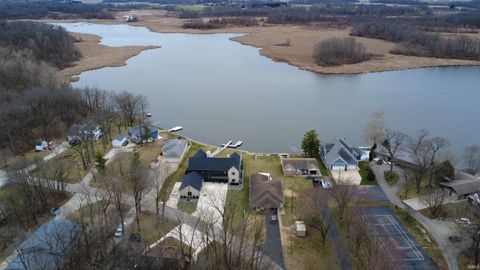 Tiny photo for 2922 S Country Club Dr S Dr, Rochester, IN 46975 (MLS # 202608772)