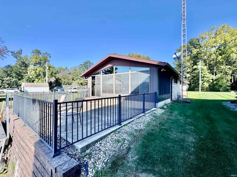 Tiny photo for 2922 S Country Club Dr S Dr, Rochester, IN 46975 (MLS # 202608772)