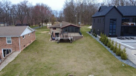 Tiny photo for 2922 S Country Club Dr S Dr, Rochester, IN 46975 (MLS # 202608772)