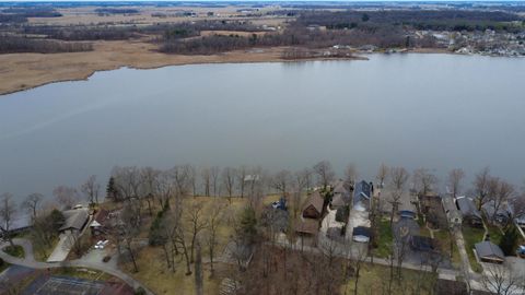 Tiny photo for 2922 S Country Club Dr S Dr, Rochester, IN 46975 (MLS # 202608772)