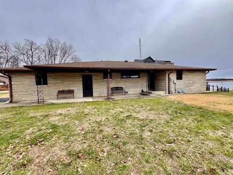 Tiny photo for 2922 S Country Club Dr S Dr, Rochester, IN 46975 (MLS # 202608772)